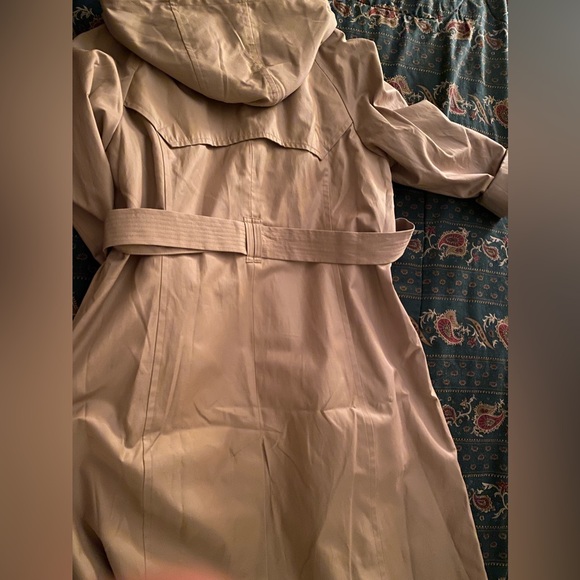 LONDON FOG beige 
TRENCH COAT WITH HOOD AND BELT/L - Picture 3 of 5